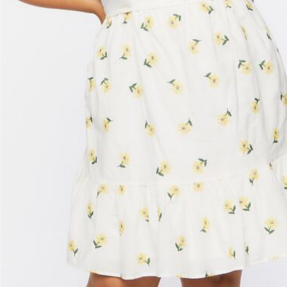 NWT FOREVER 21 dress with pockets. Tie back straps and square cut neck line - Picture 4 of 9